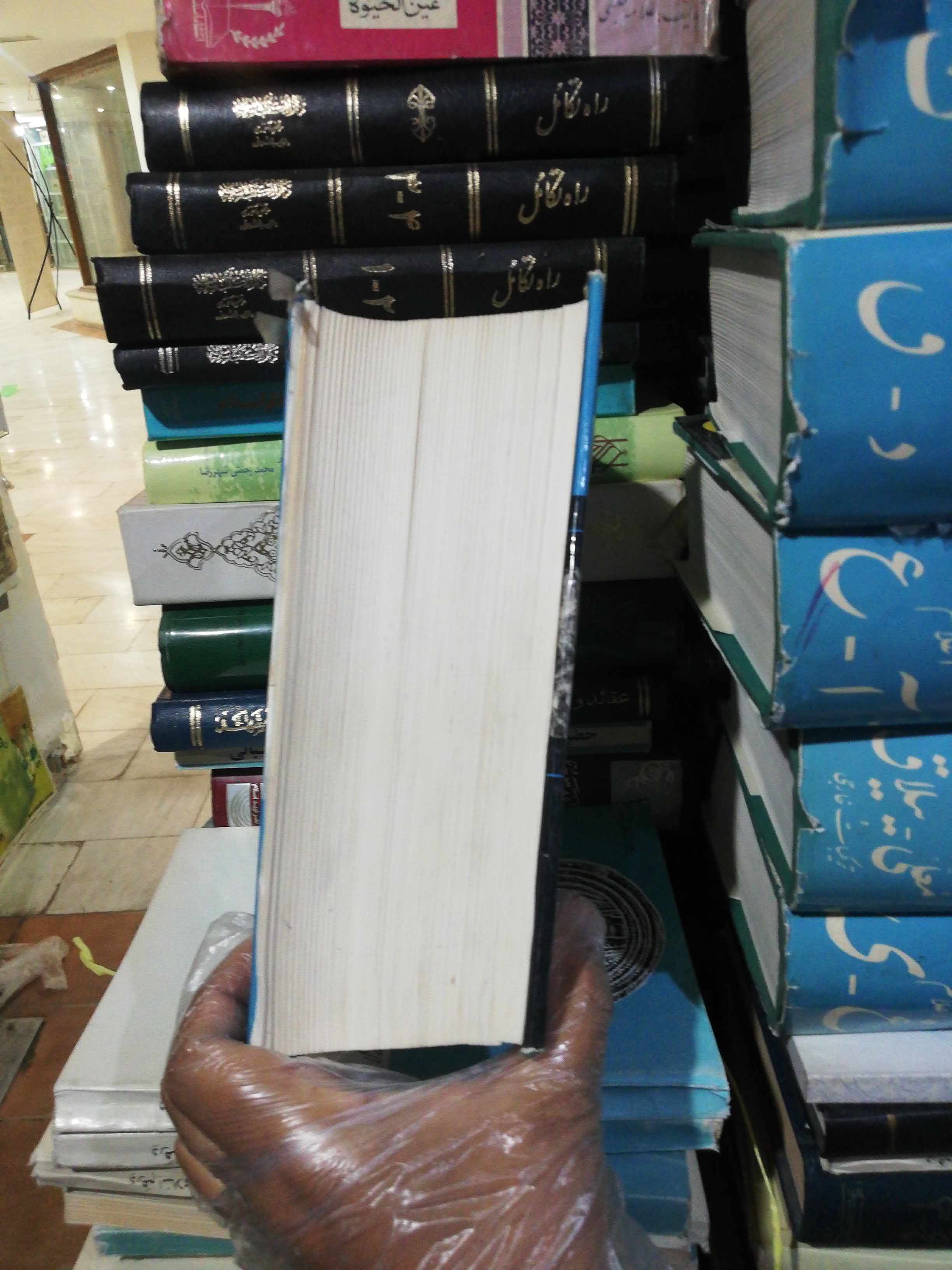 کاور فقط زخمی است ککتاب سالمه