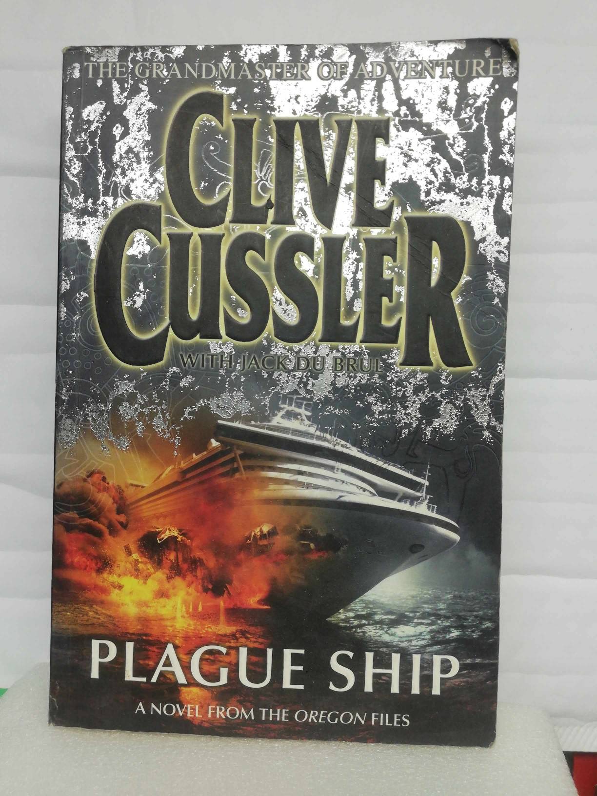 کتاب clive cussler/ رقعی قطور